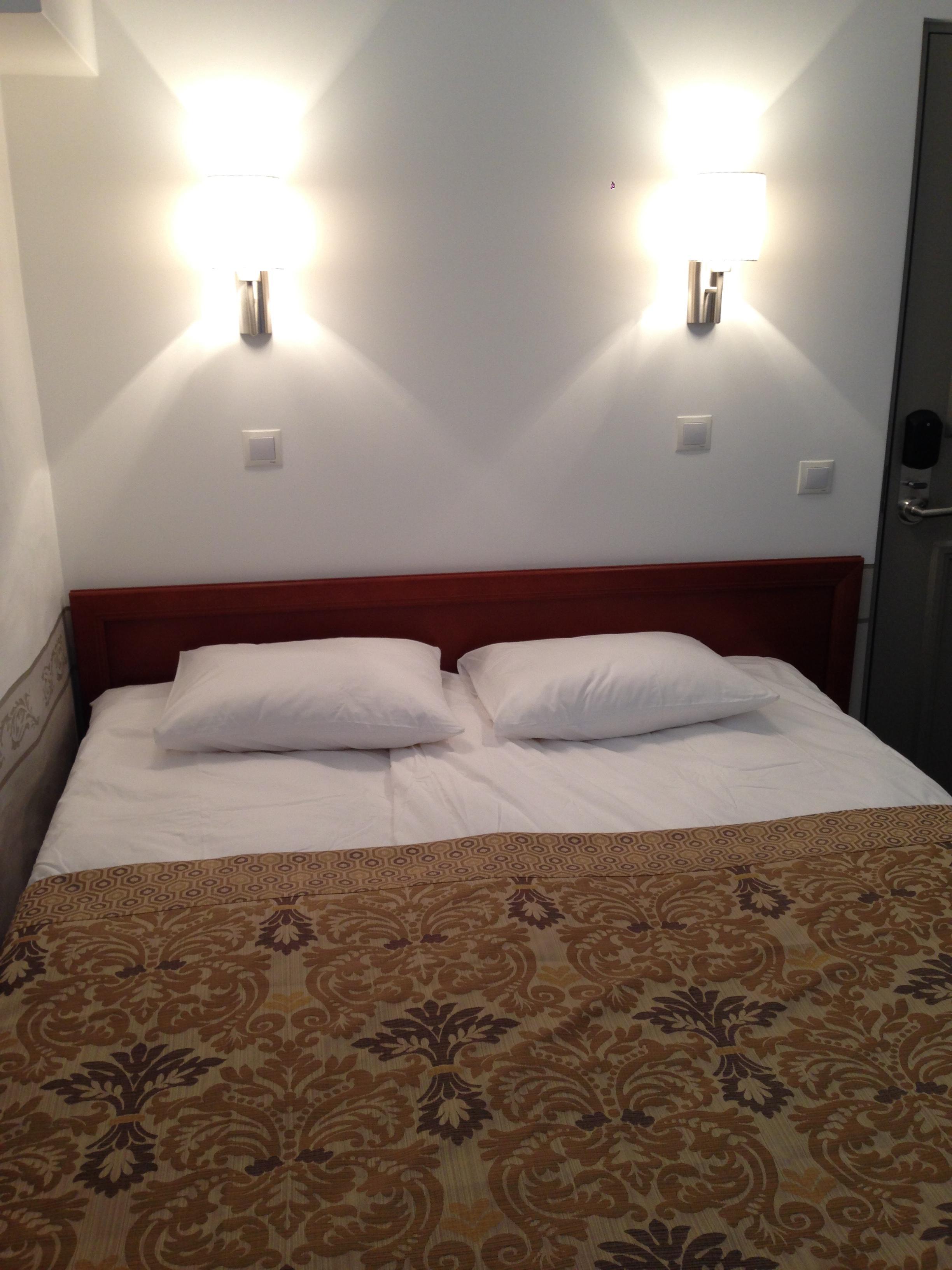 Three Crowns Residents Hotel Talin Exterior foto