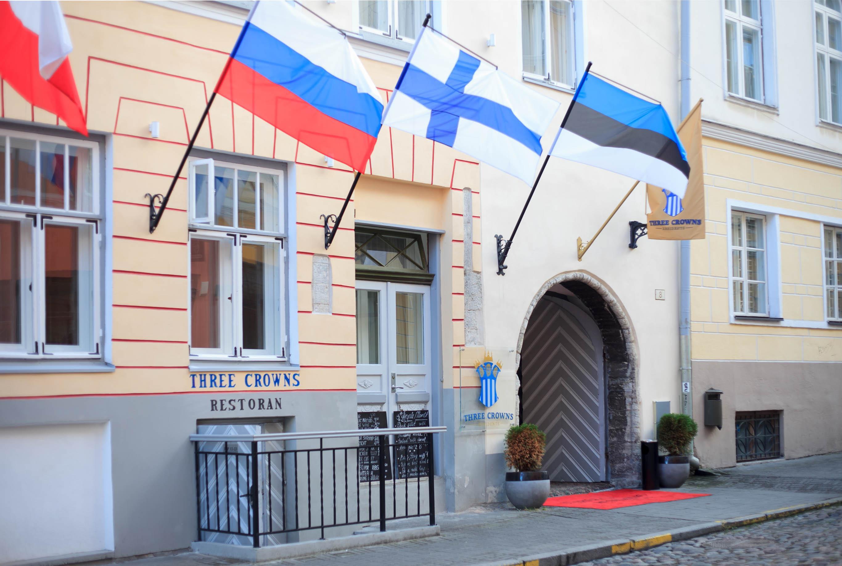 Three Crowns Residents Hotel Talin Exterior foto
