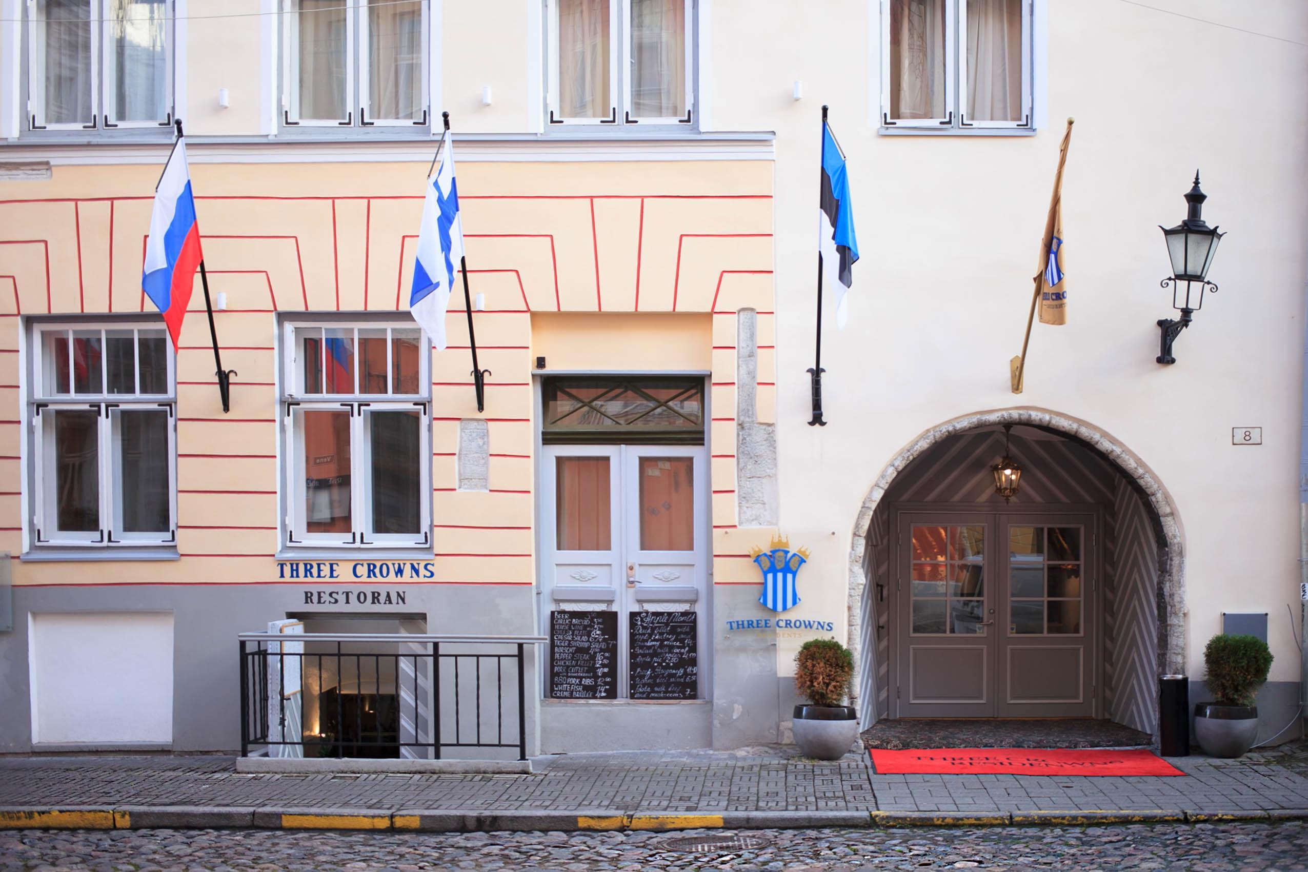 Three Crowns Residents Hotel Talin Exterior foto